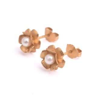 PAR ÖRHÄNGEN BLOMMOR M PÄRLOR, 8MM, TILLV. HUGO GRUN, STOCKHOLM