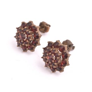 PAR ÖRHÄNGEN FÖRGYLLT SILVER M GRANATER, 1,3CM (SILVRET HAR MÖRKNAT)