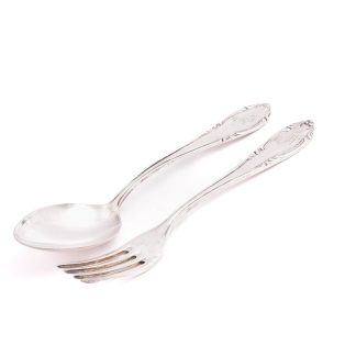 2 BESTICK SILVER M GRAVYR (BORDSSKED 187MM, BORDSGAFFEL 185MM) TILLV. GULDVARUHUSET, STOCKHOLM 1949