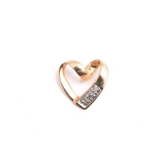 HÄNGE HJÄRTA M 3 ÅTTKANT-SLIPADE DIAMANTER, 1,1CM, TULLV. GULDFYND