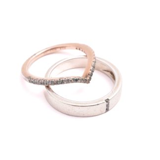 RING SILVER M VITA CUBIC ZIRKONIA, 17MM (NGT REPIG) TILLV. GULDFYND, 3,2G + RING PANDORA METALL M 14K ROSÉGULD-FÖRGYLLNING M VITA CUBIC ZIRKONIA, MODELL: WISHBONE, REK. NYPRIS: 549:- (OBS!! KRAFTIGT SLITAGE PÅ FÖRGYLLNING & STENAR)