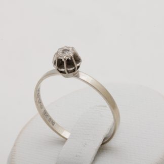 RING MED DIAMANT CA: 0,0,1CT, STORLEK: ø 16,5MM / 18K VITGULD 1,1G - TILLV. GULDFYND