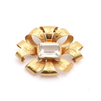 HÄNGE / BROSCH MED KRISTALL OCH MÖNSTER, NÅL I METALL, MÅTT: 50x33MM - TILLV. STIGBERT FÖR HERIBERT ENGELBERT ÅR 1947 - TOTALVIKT: