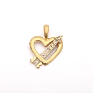 HÄNGE HJÄRTA MED PIL OCH DIAMANTER TOT. 0,02CT 21x15MM / 18K 1,5G - TILLV. GULDFYNDGRUPPEN