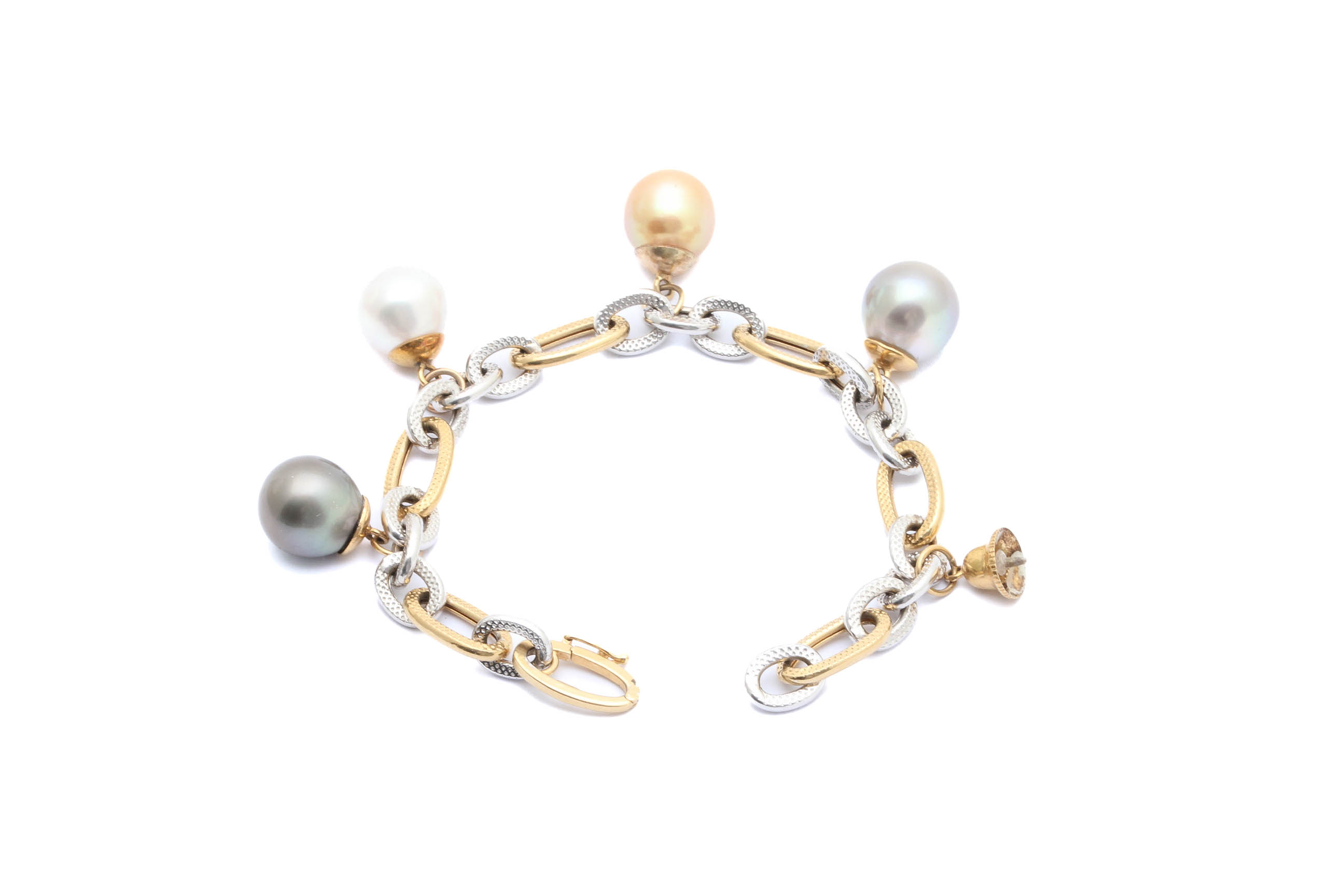 ARMBAND I RÖD OCH VITGULD MED ODLADE PÄRLOR I OLIKA FÄRGER, EN PÄRLA SAKNAS, 19CM, BREDD. 9MM – VIKT INKL PÄRLOR: - Bild 2