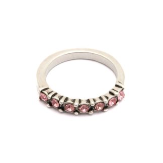 RING I VITMETALL MED ROSA PRYDNADSSTENAR ø 18MM