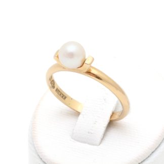 RING MED ODLAD PÄRLA ø 18,25MM - TILLV. IVAR CARLSSON GÖTEBORG 1939 - TOTALVIKT: