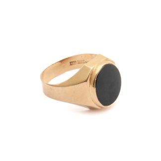 KLACKRING MED SVART PRYDNADSSTEN, ø 20,75MM - SVENSKTILLVERKAR - OBS! GRAVYR OCH REPOR - TOTALVIKT: