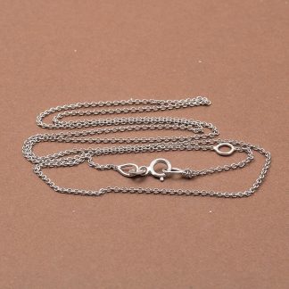 HALSKEDJA VG KAN LÅSAS VID 42,5 CM OCH 45 CM