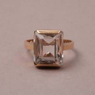 RING M STEN , GRAVYR I SKENAN, 15,5 MM