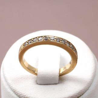 RING MED 15 DIAMANTER. 16MM. TILLV. GULDFYND