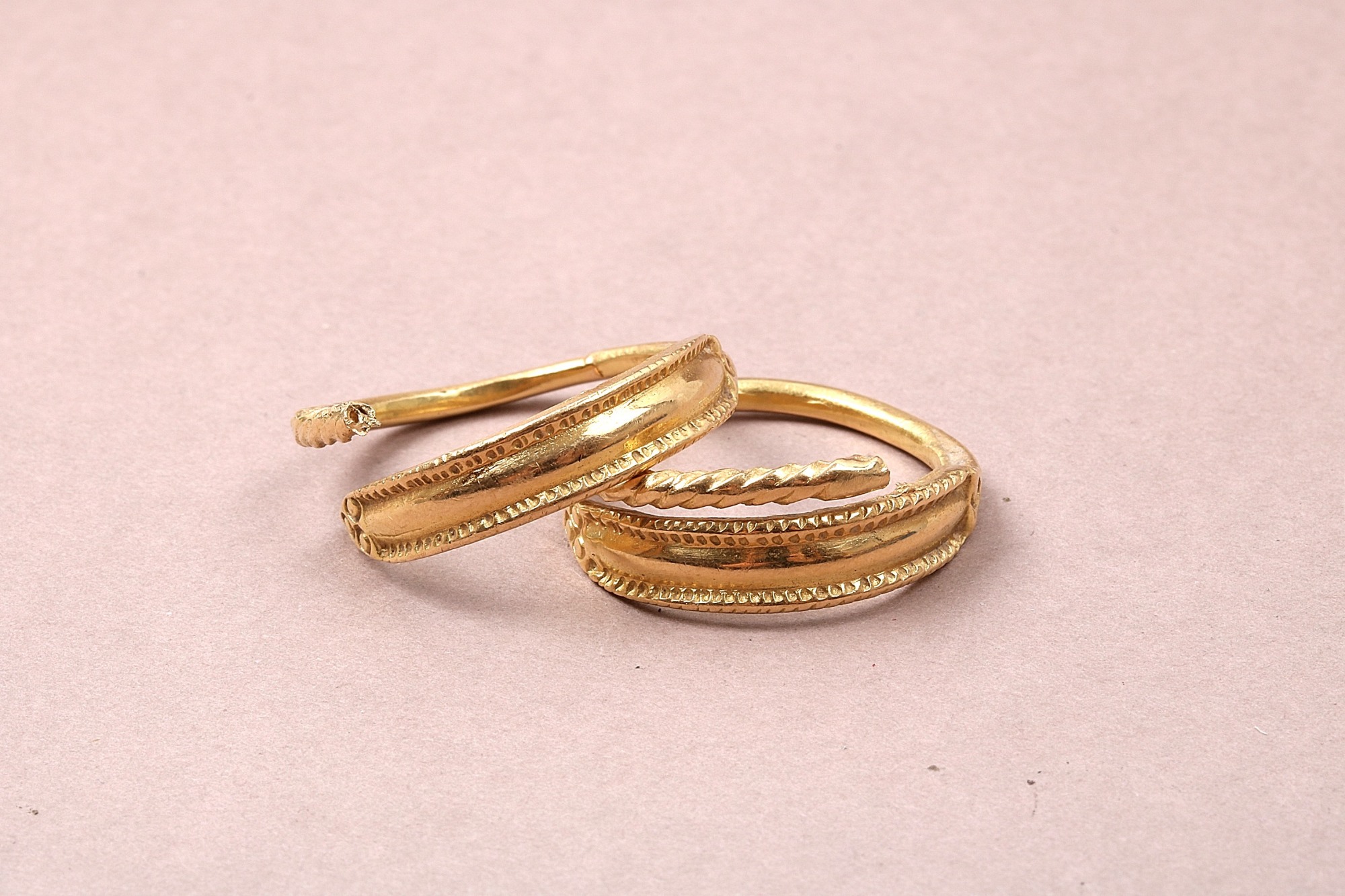 DEFEKT SMYCKE RING