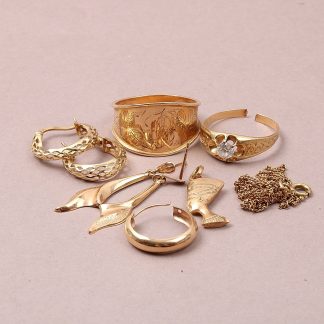 DIV SMYCKEN DEFEKTER OCH SYNTETISKA STENAR TOTALVIKT