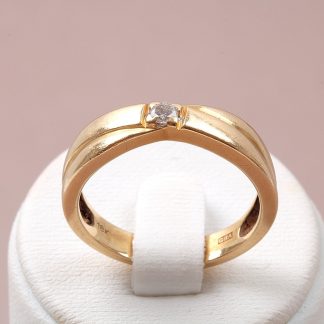RING MED DIAMANT. 18MM. TILLV. GULDFYND