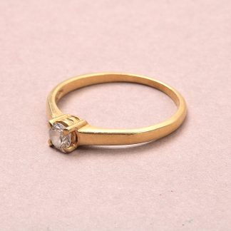 RING MED SYNTETISK STEN. 16,75MM. TOTALVIKT