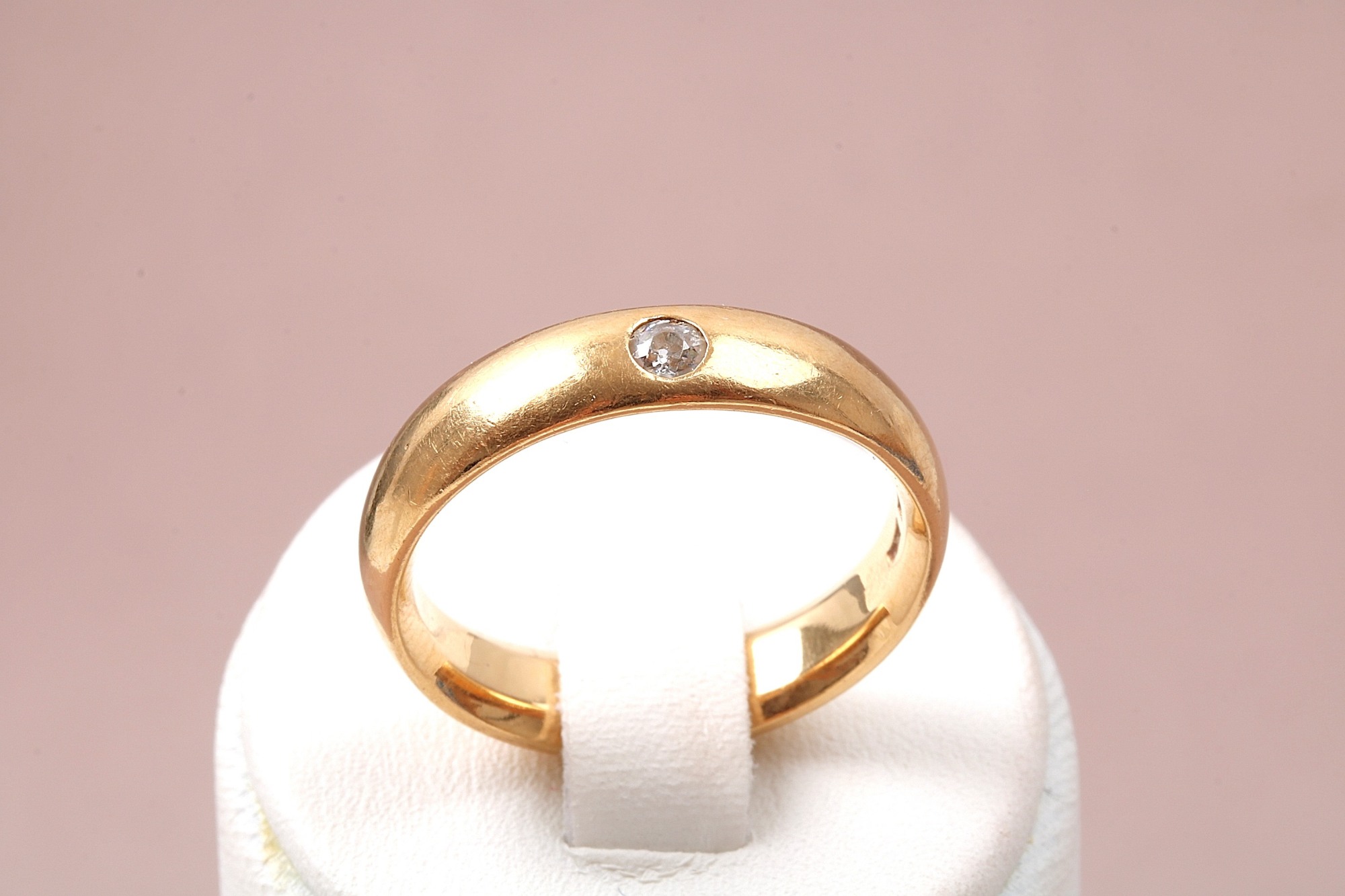 RING MED DIAMANT, 19 MM. TILLV. 2002
