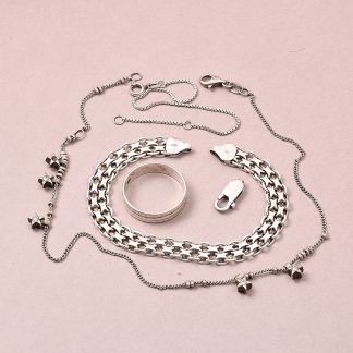 DIVERSE SMYCKEN I SILVER DEFEKT OCH SYNTETISKA STENAR TOTALVIKT