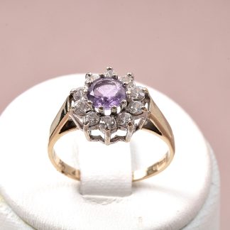 RING MED SYNTETISKA STENAR , 15,5 MM. TOTALVIKT