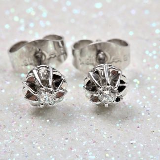 PAR ÖRHÄNGEN VITGULD MED DIAMANTER TILLV. GULDFYND