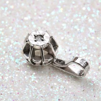 HÄNGE VITGULD MED DIAMANT TILLV. GULDFYND