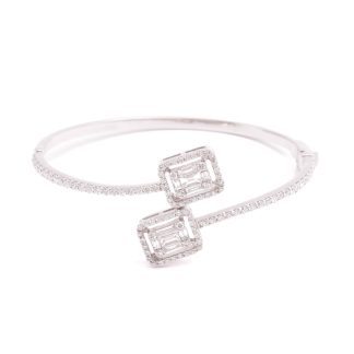 ARMRING VITRODIERAT RÖDGULD M 109 DIAMANTER (OBS!! 1 DIAM SAKNAS) INNER-DIAMETER: 5,0x5,5CM, ÖPPNINGSBAR
