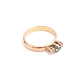 RING M VITA SYNTETISKA STENAR & SMARAGD (NAGG) 17MM