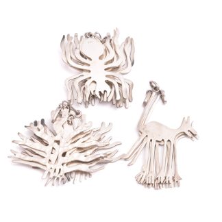 13 HÄNGEN SILVER INKA-INSPIRERADE STILISERADE DJUR, 4,9-6,8CM, TILLV. PERU