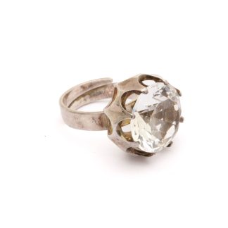 RING I SILVER MED BERGSKRISTALL REGLERBAR SKENA CA: 17-19MM - TILLV. BENGT HALLBERG - VIKT INKL STEN: