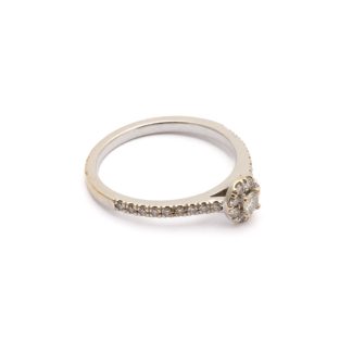 RING VITGULD MED DIAMANTER TOT. CA: 0,30CT ø 17,75MM - BEHÖVER RODIERAS OM
