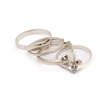 5 RINGAR VITGULD MED DIAMANTER (0,01CT/ST) ø CA: 16MM-17MM