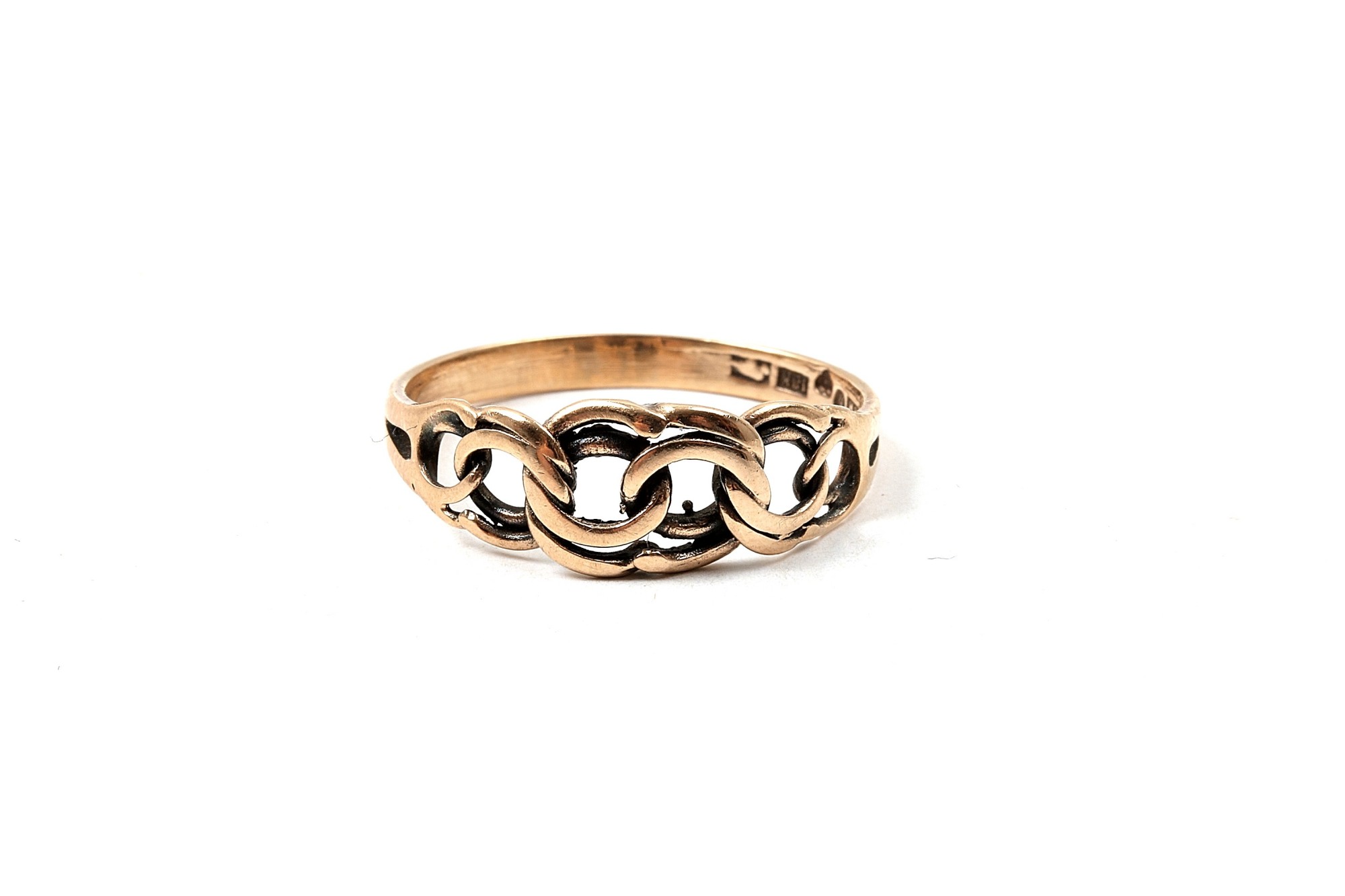 RING BISMARCK 18,25MM. SVENSKTILLVERKAD. SLITAGE OCH MISSFÄRGAD