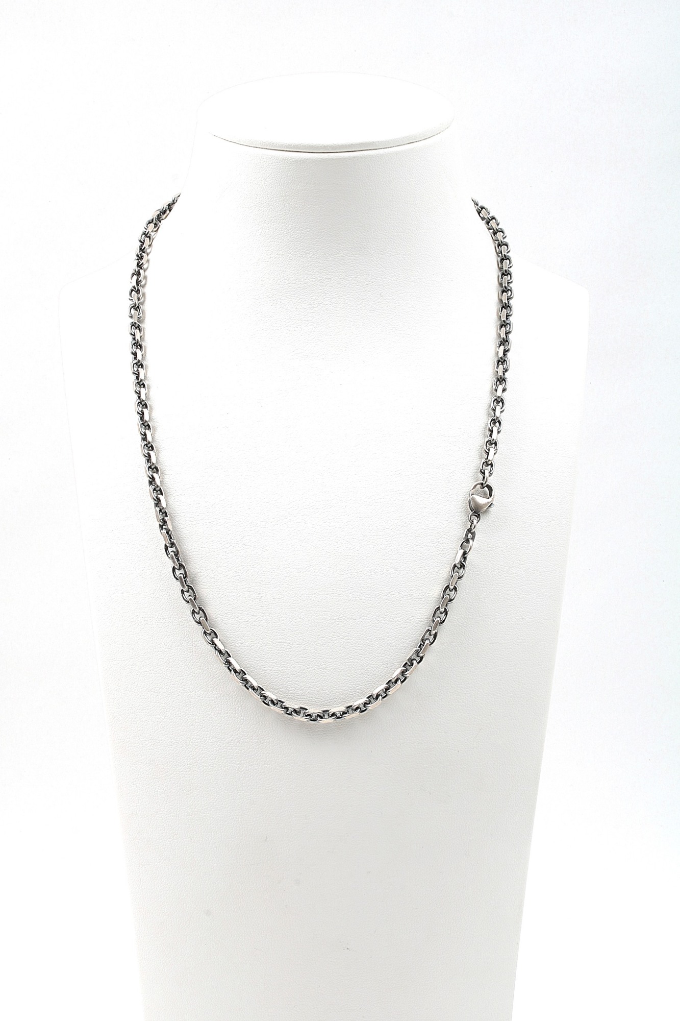 HALSKEDJA ANKAR I OXIDERAT SILVER, L 50 CM B 4 MM