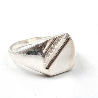 RING KL I SILVER MED SYNTETISKA STENAR, 22,5 MM