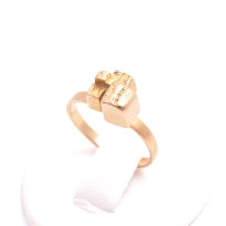 RING 14MM, TILLV. BJÖRN WECKSTRÖM (OBS!! SKENAN ÄR SKEV & ÖVERDELEN ÄR SNED)