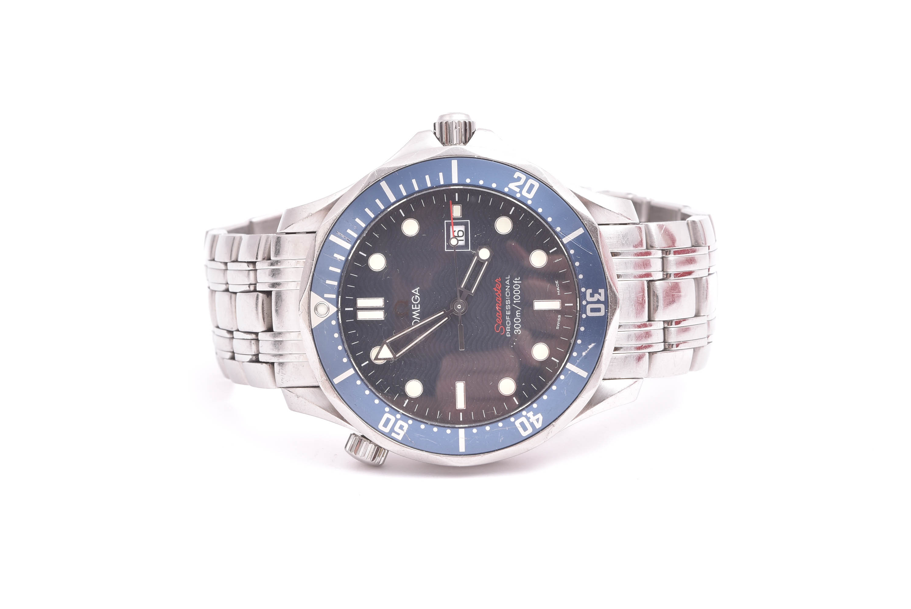 HERRUR OMEGA SEAMASTER PROFESSIONAL 300M Q 41MM (REPOR PÅ RINGEN, BATTERIET HÅLLER PÅ ATT TA SLUT) MODELL: 2221.80.00 MED CERT (2010), PICTOGRAM, MANUAL & 2 LÄNKBITAR I ORIG ETUI MED YTTER-LÅDA