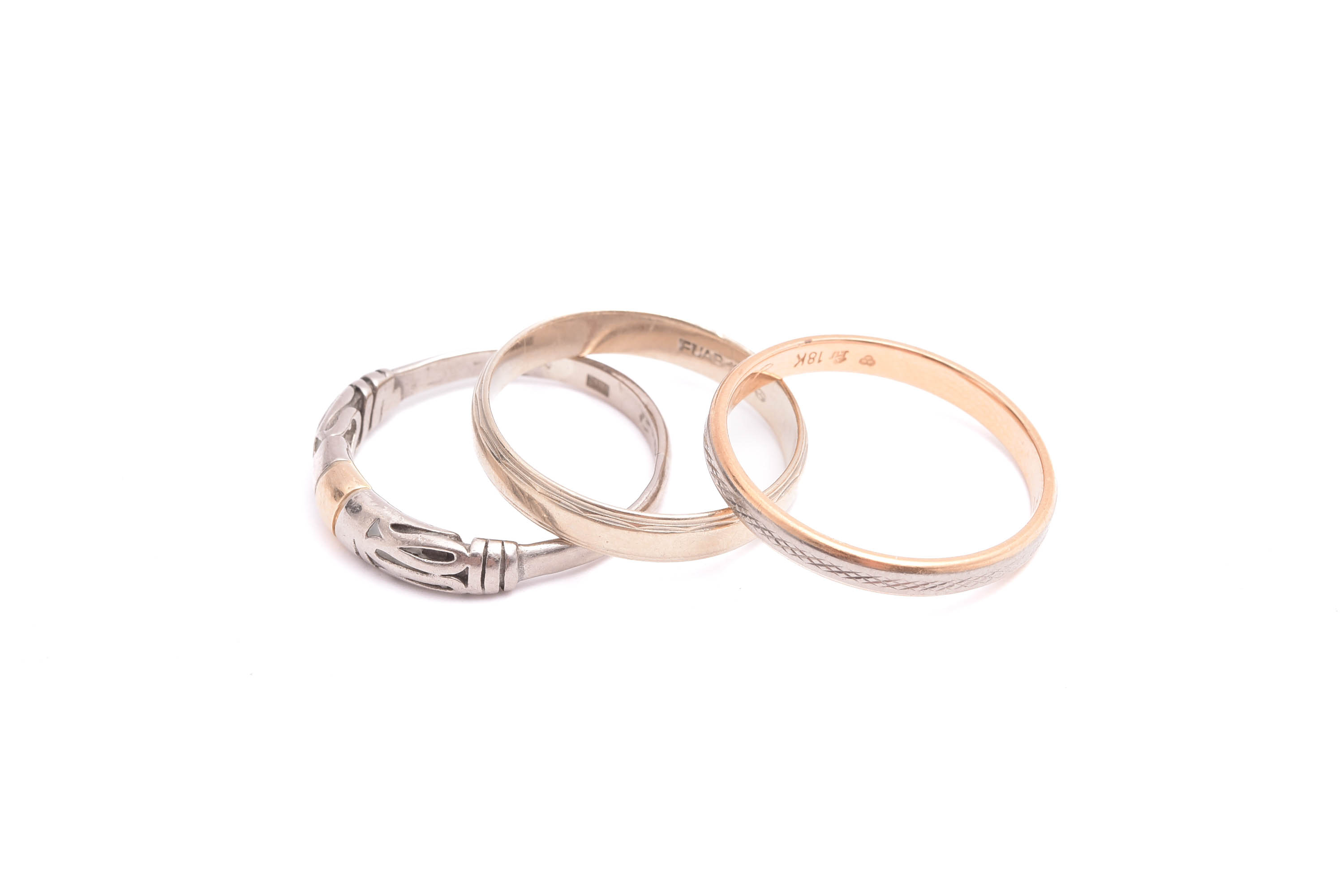 3 RINGAR (SLITAGE & GRAVYR) RÖTT & VITT GULD
