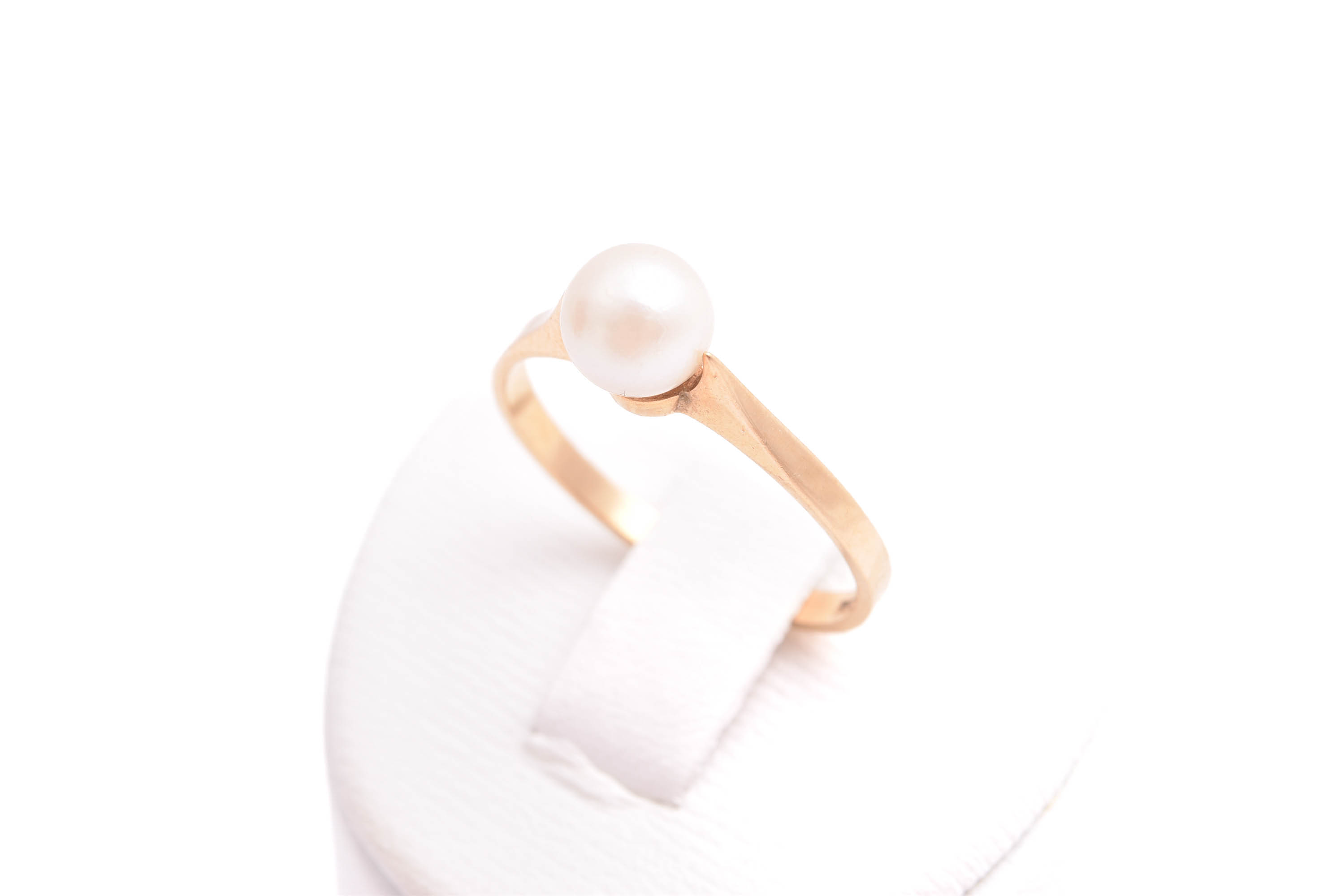 RING M PÄRLA (5,7MM) 16MM, TILLV. AHRENBECKS, GÖTEBORG 1992