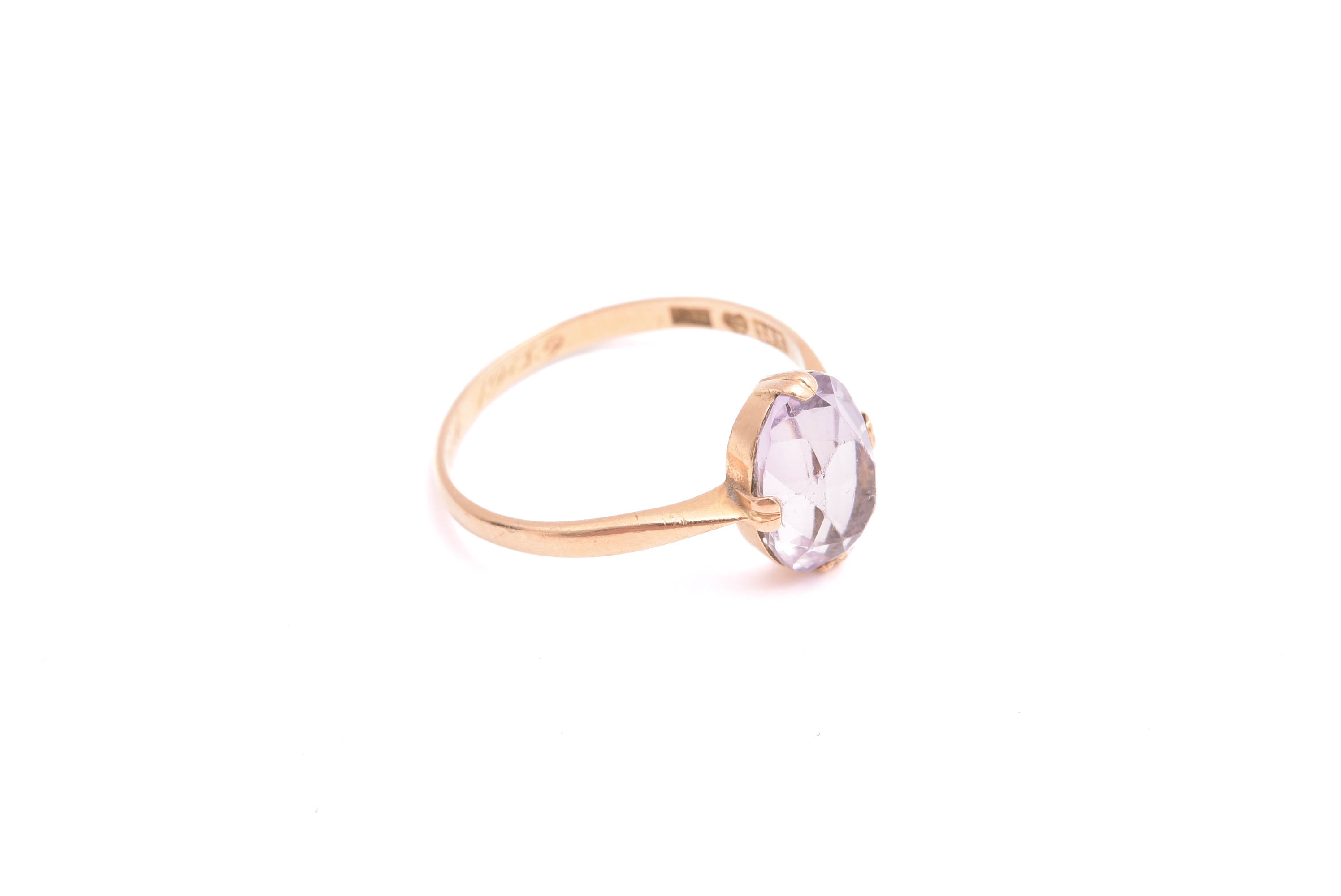 RING M VIOLETT STEN (NAGG & SLITAGE PÅ STENEN, GRAVYR I SKENAN) SVENSKA STÄMPLAR, TILLV. 1939