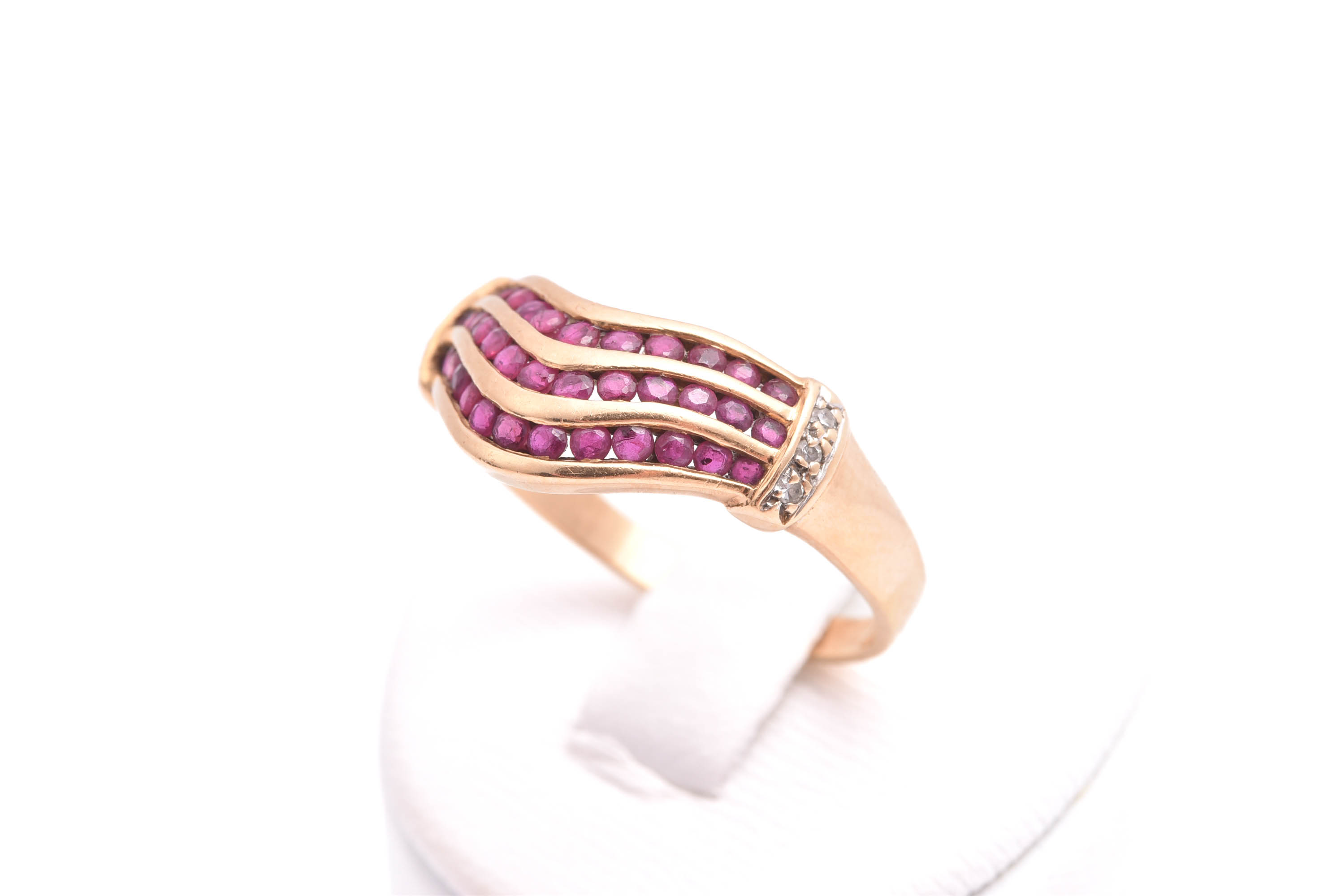 RING M 6 ÅTTKANT-SLIPADE DIAMANTER & 37 RUBINER, 18,5MM, SVENSK "KATTFOT"-STÄMPEL