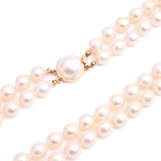 DUBBELT PÄRLCOLLIER (8,0-8,5MM) 41CM, LÅS 18K MED MABÉ-PÄRLA, SVENSK IMPORT-STÄMPEL, I TRÄ-ETUI MED SYMBOL I METALL (KINESISKA TECKNET FÖR DUBBEL LYCKA)