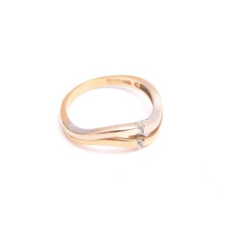 RING M 2 VITA SYNTETISKA STENAR (NGT SLITAGE PÅ STENARNA) 17MM, TILLV. GULDFYND