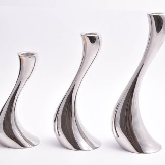 3 LJUSSTAKAR GEORG JENSEN COBRA I ROSTFRITT STÅL 16-24CM (I FINT SKICK) I ORIG KART, DESIGN: CONSTANTIN WORTMANN