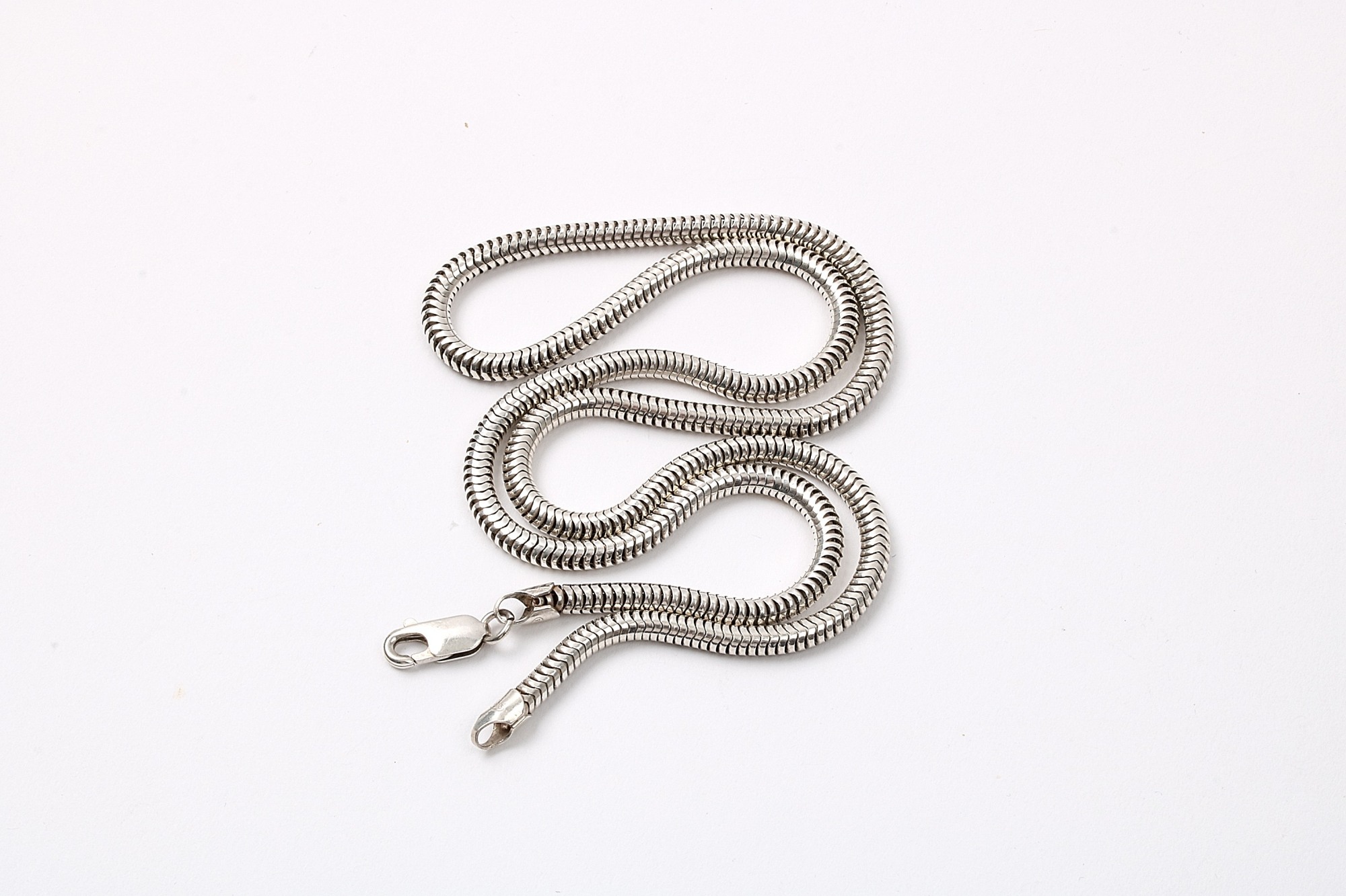 HALSKEDJA ORMLÄNK 46CM B. 3MM