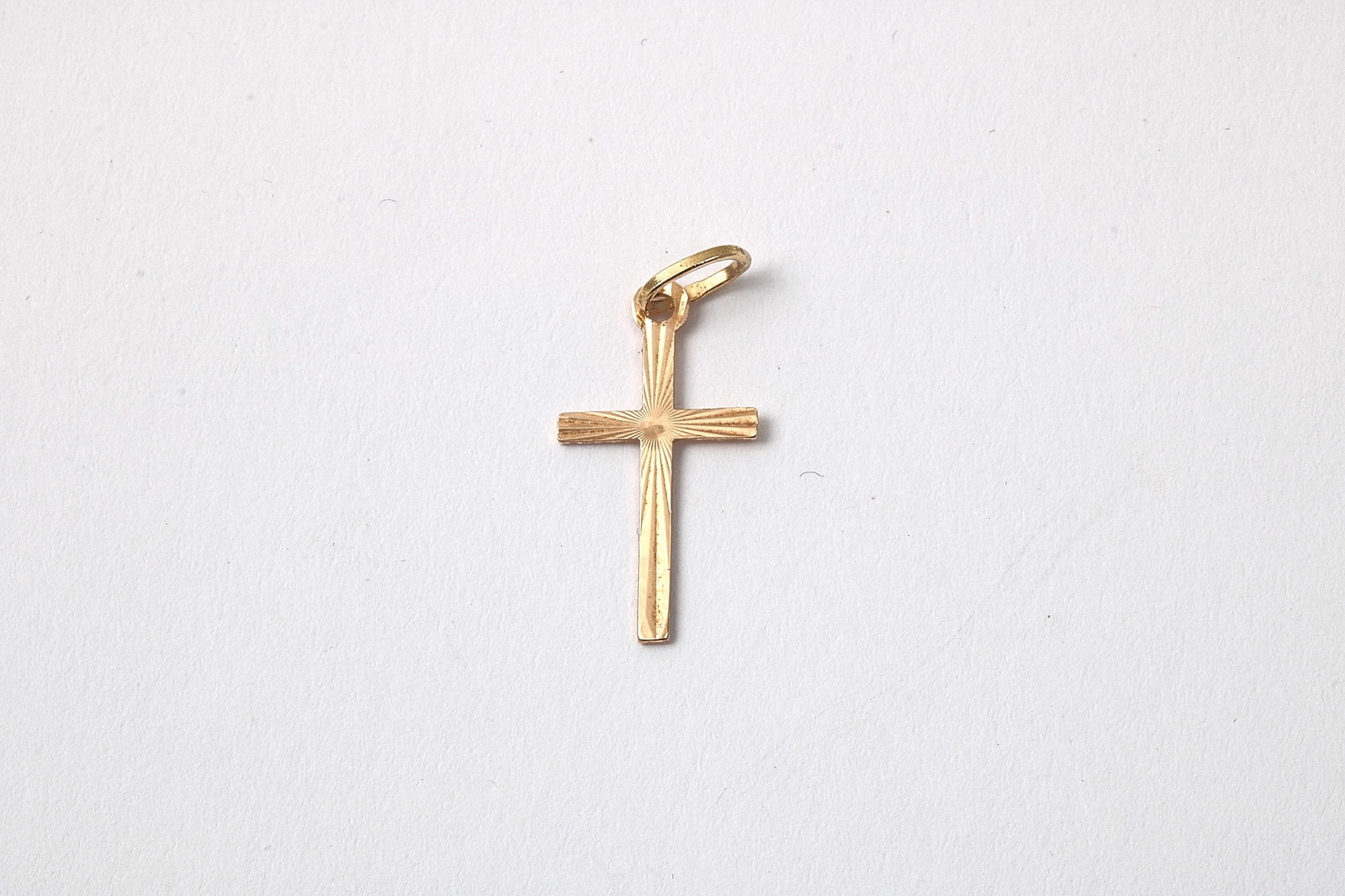 HÄNGE KORS L. 2,4CM