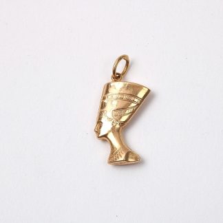 HÄNGE NEFERTITI. L. 2,1CM