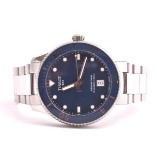 HERRUR TISSOT SEASTAR 300M Q 40MM, MODELL: T120410A M CERT (EJ IFYLLT) MANUAL & EXTRA LÄNKBITAR I ORIG ETUI, REK. NYPRIS: 5695:-