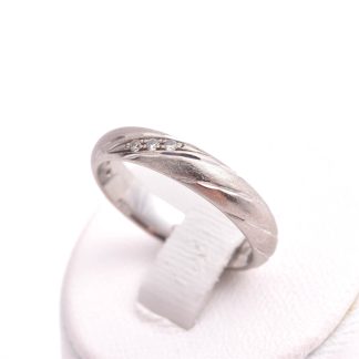 RING VITGULD M 6 BRILJANT-SLIPADE DIAMANTER TOT. 0,06CT, MODELL: FRIDA, TILLV. SMYCKA, REK. NYPRIS: 21750:-