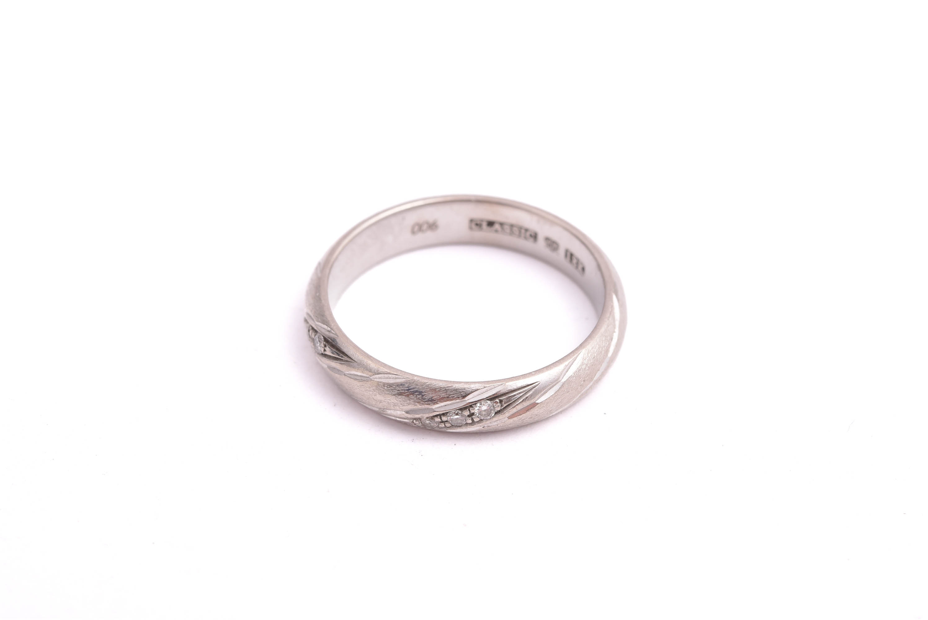 RING VITGULD M 6 BRILJANT-SLIPADE DIAMANTER TOT. 0,06CT, MODELL: FRIDA, TILLV. SMYCKA, REK. NYPRIS: 21750:- - Bild 2