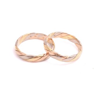 2 MATCHANDE RINGAR M GRAVYR, 17MM RESP 17,5MM (RÖTT & VITT GULD) SVENSKA "KATTFOT"-STÄMPLAR