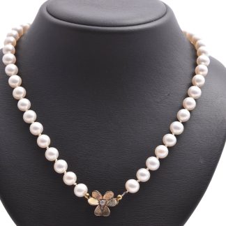 COLLIER SÖTVATTENSPÄRLOR (7,5-8,0MM) M AVTAGBART LÅS SILVER FORMAD SOM EN BLOMMA M VIT CUBIC ZIRKONIA, 50CM, TOTAL VIKT: 41,8G